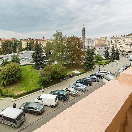 Guide Of - Ploschad Pobedy Apartment *