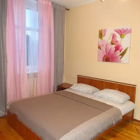 Guide Of - Ploschad Pobedy Apartment *